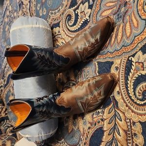 RARE Frye Navy Blue Real Leather Floral Embroidered Pull On Cowboy Boots